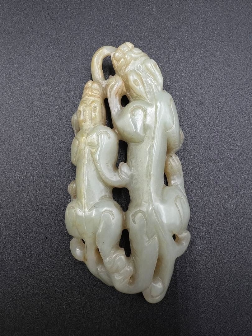 玉佩 玉製品 雕刻 根付 飾り物 中国古美術 重さ約64g