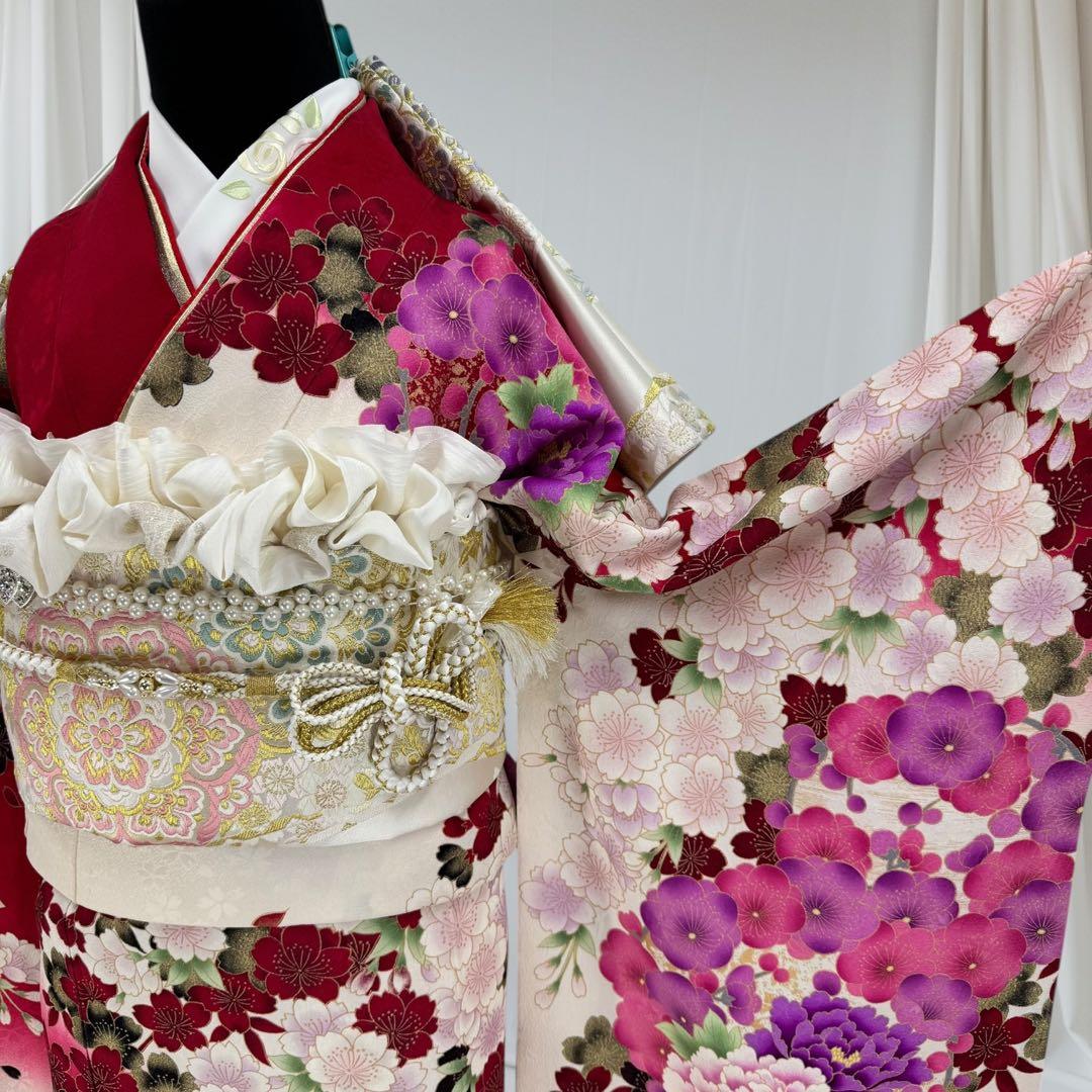 振袖8点フルセット　豪華絢爛 花丸文 桜 牡丹 刺繍 金彩　正絹　ショール付