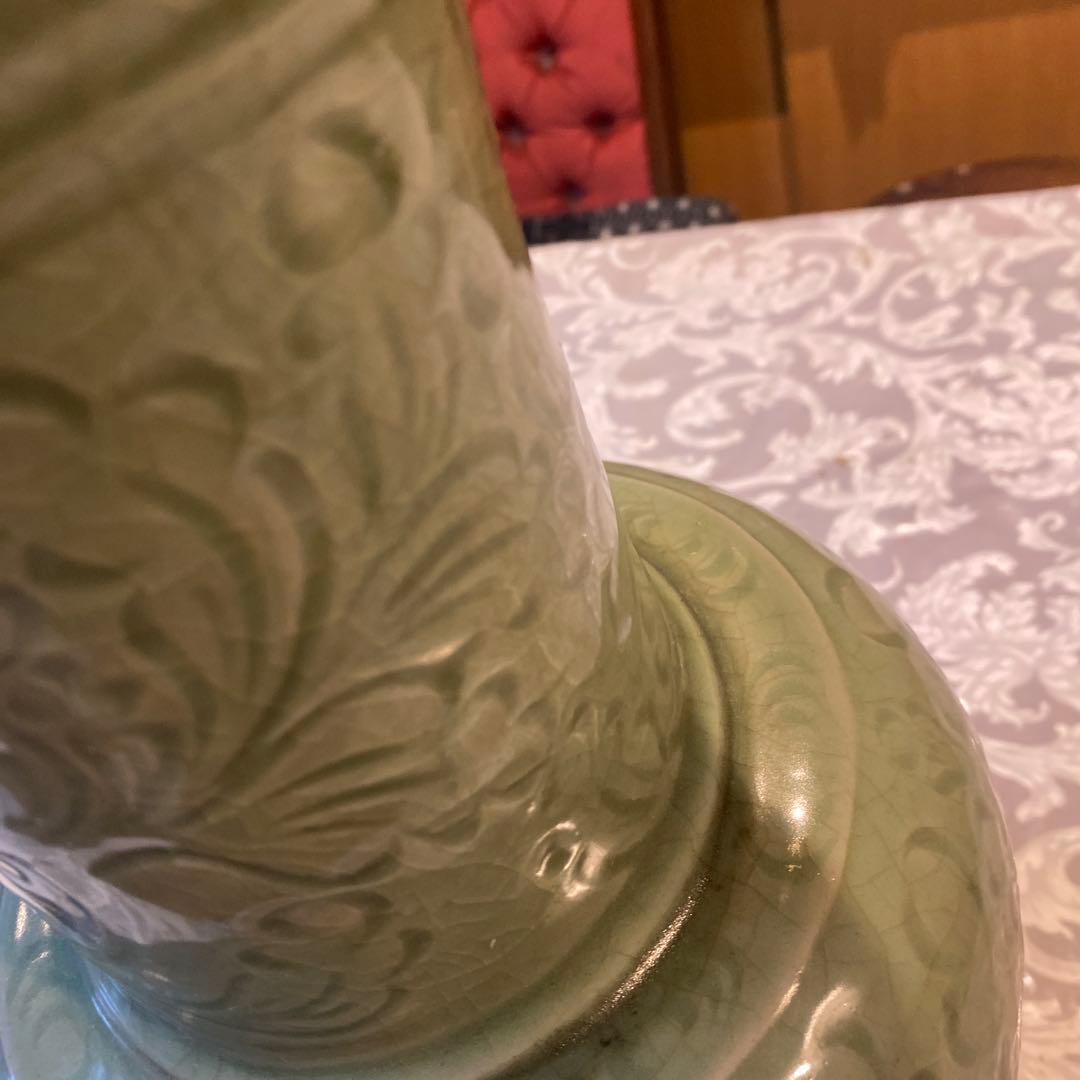 専用　中国古玩　陰刻草花文青磁花瓶