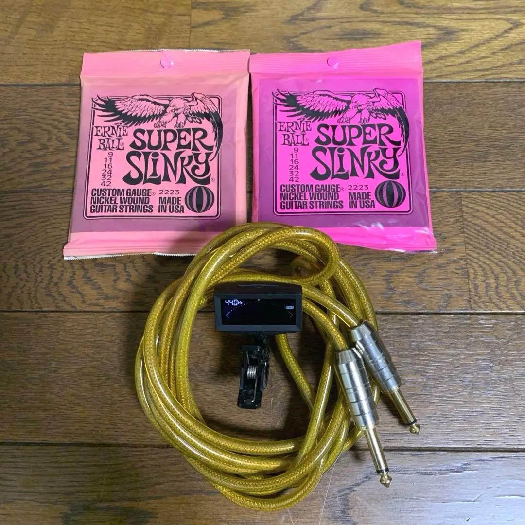 美品！バーニー♦︎ハードケース付　チューナー、弦、ケーブルのおまけ付き