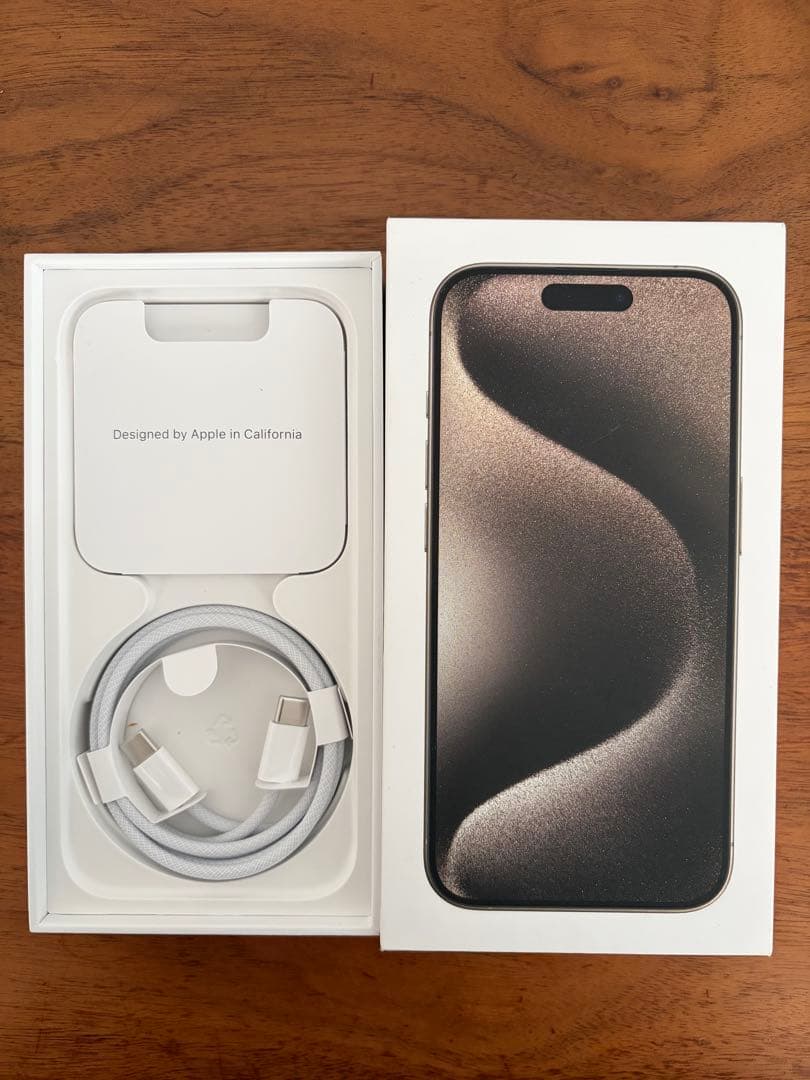 【背面新品】iPhone 15 Pro 256GB ナチュラルチタニウム