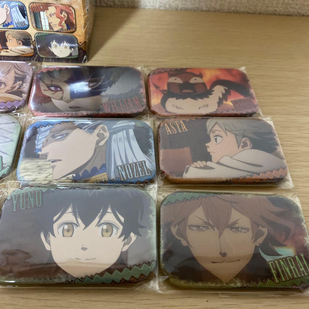 希少　ブラッククローバー　まるかく缶バッチ　12種コンプ　未開封