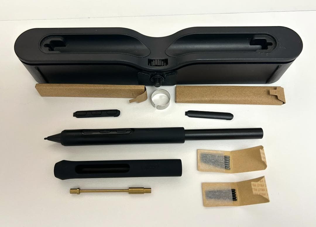 WACOM Cintiq Pro 27 DTH271K0D 本体【中古】