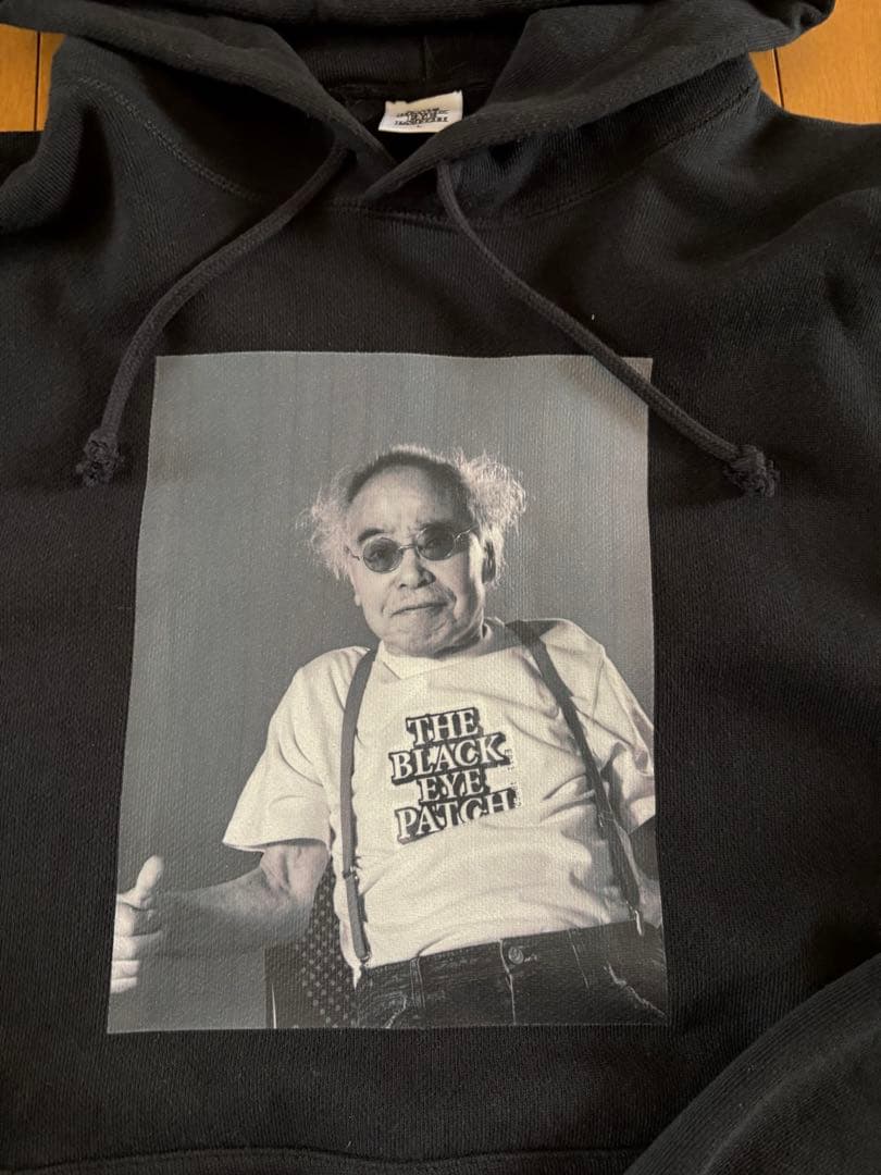 ブラックアイパッチ　パーカー　黒　L