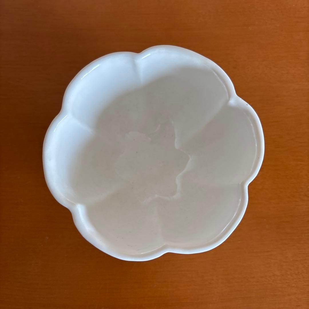 内田鋼一氏作 白釉bowl(輪花)