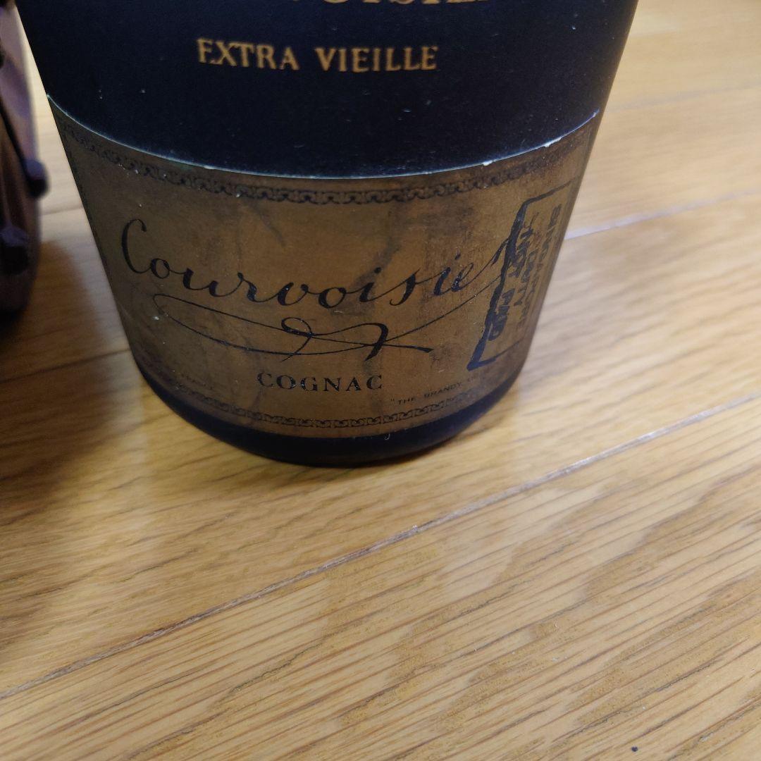 COURVOISIER Extra Vieille 木製キャリー付き