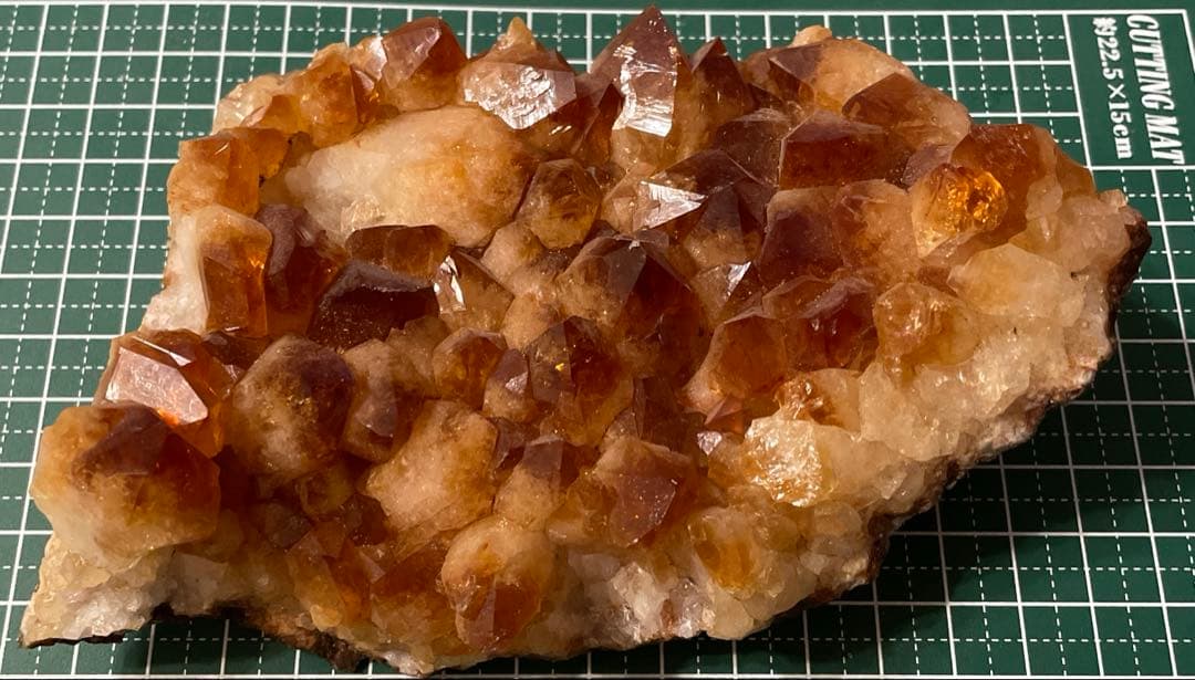 シトリンクォーツ　ラフストーン　クラスター　原石　鉱物　鉱石