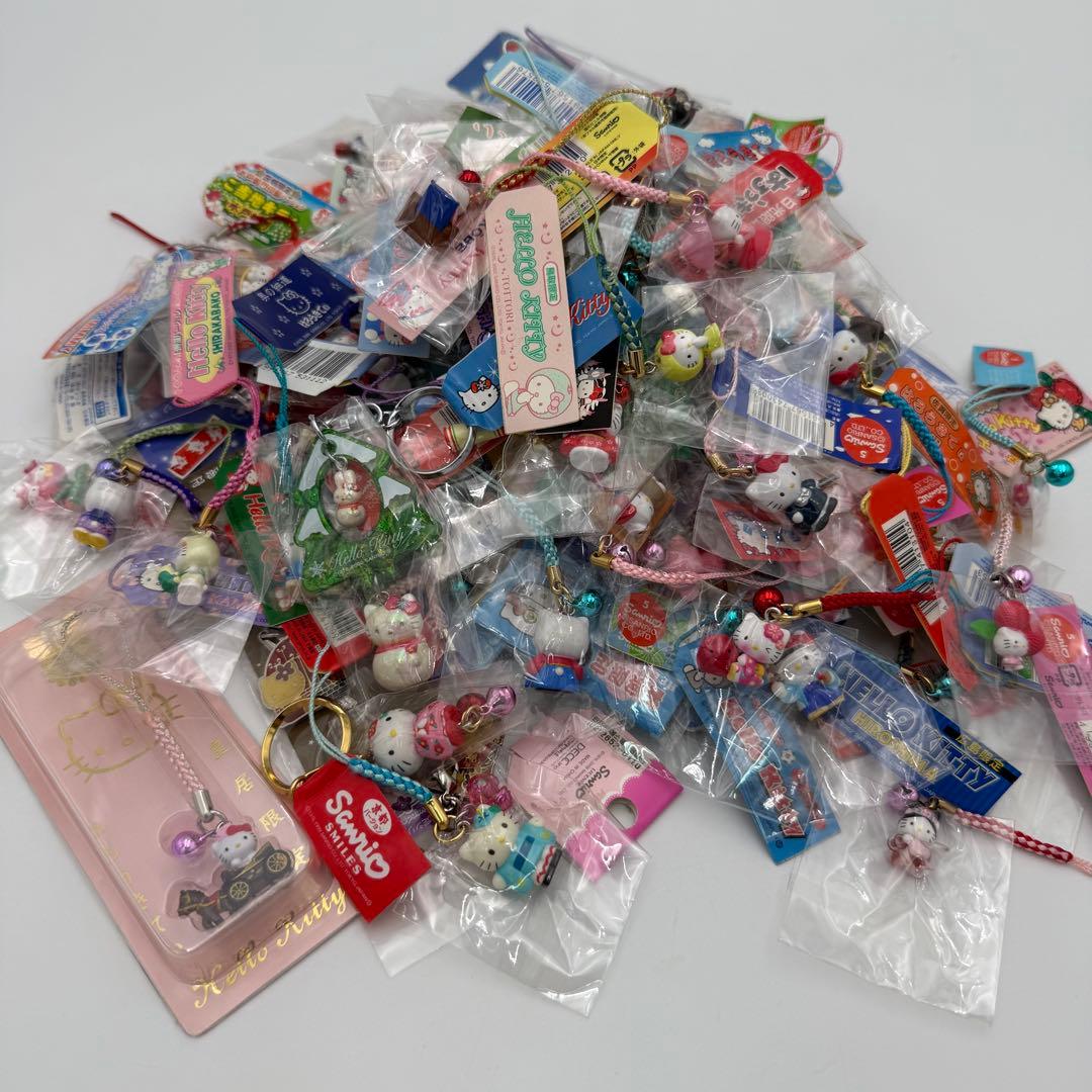 レア　ご当地キティ 根付け ファスナーマスコット その他まとめ売り 112点