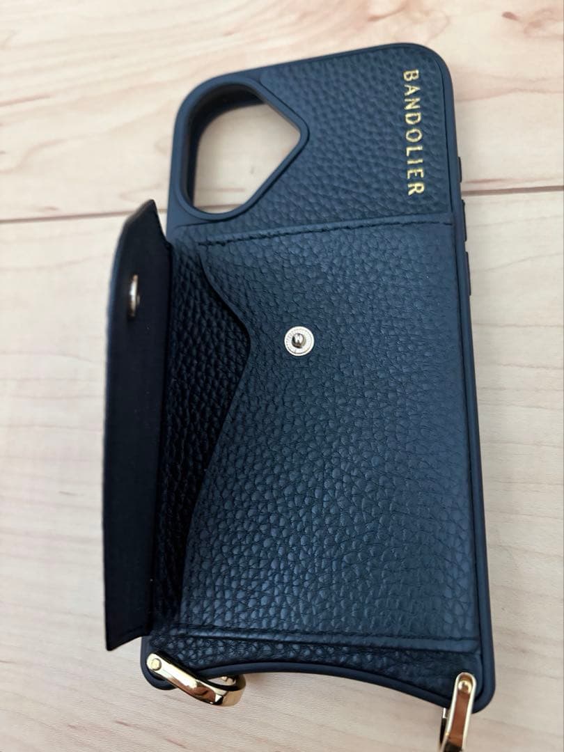 BANDOLIER iPhone17 ケース