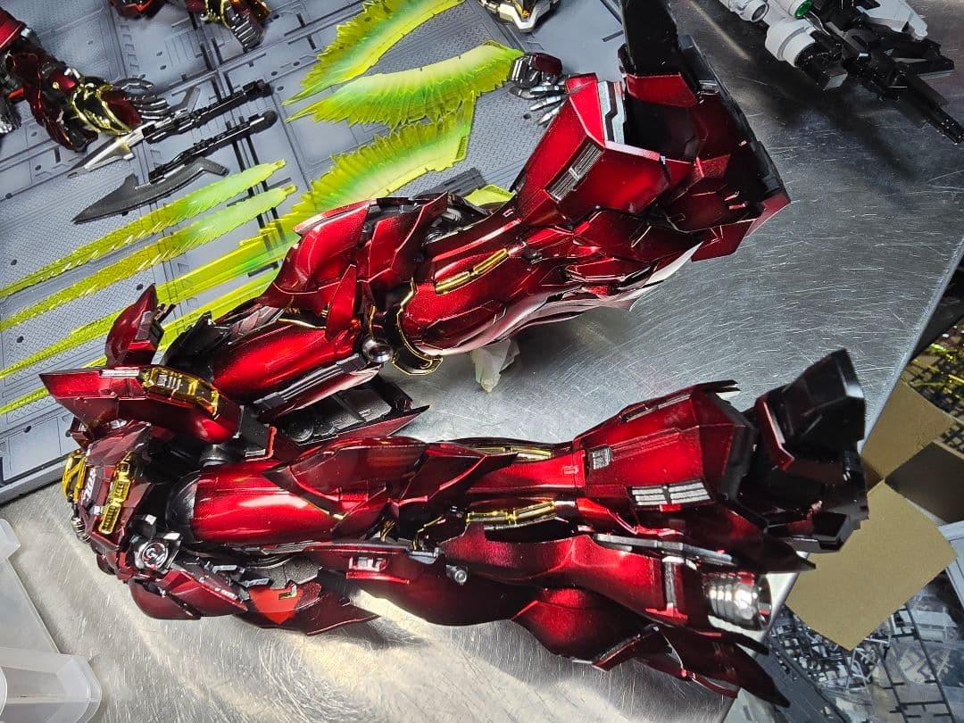 MGシナンジュ風　プラモデル全塗装