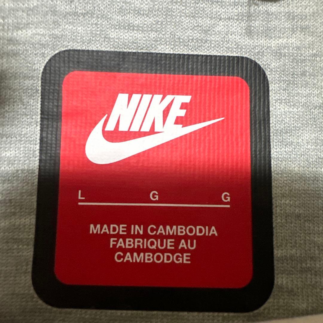 Nike テックフリース　Lサイズ　グレー