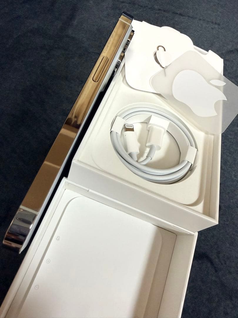 iPhone14pro 128GB シルバー 本体 美品 箱 付属品 新品おまけ