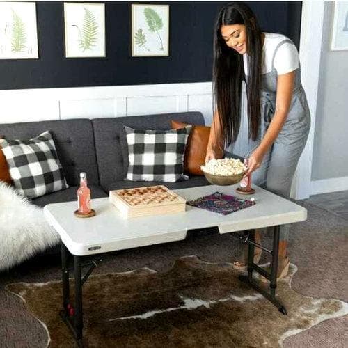 数量限定　LIFETIME 折り畳みテーブル 4人用 ライフタイム