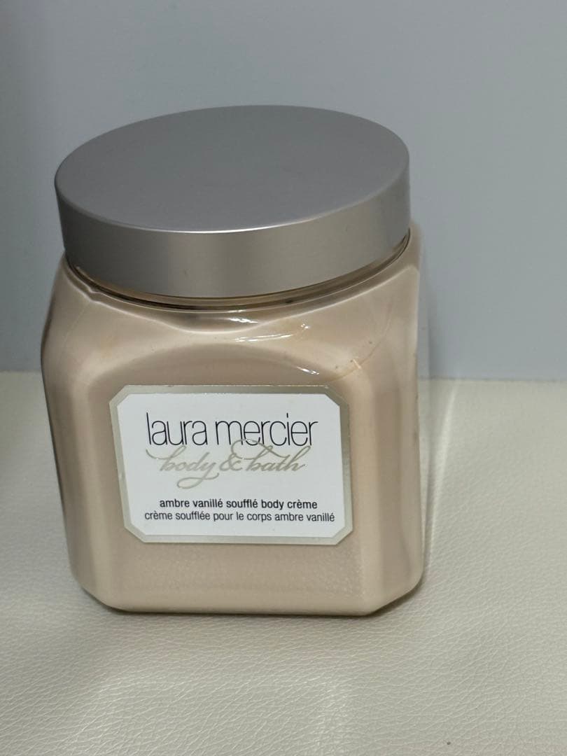廃盤品ローラメルシエホイップトボディクリーム　アンバーバニラ300g