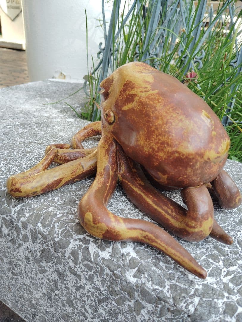 陶器製タコの置物