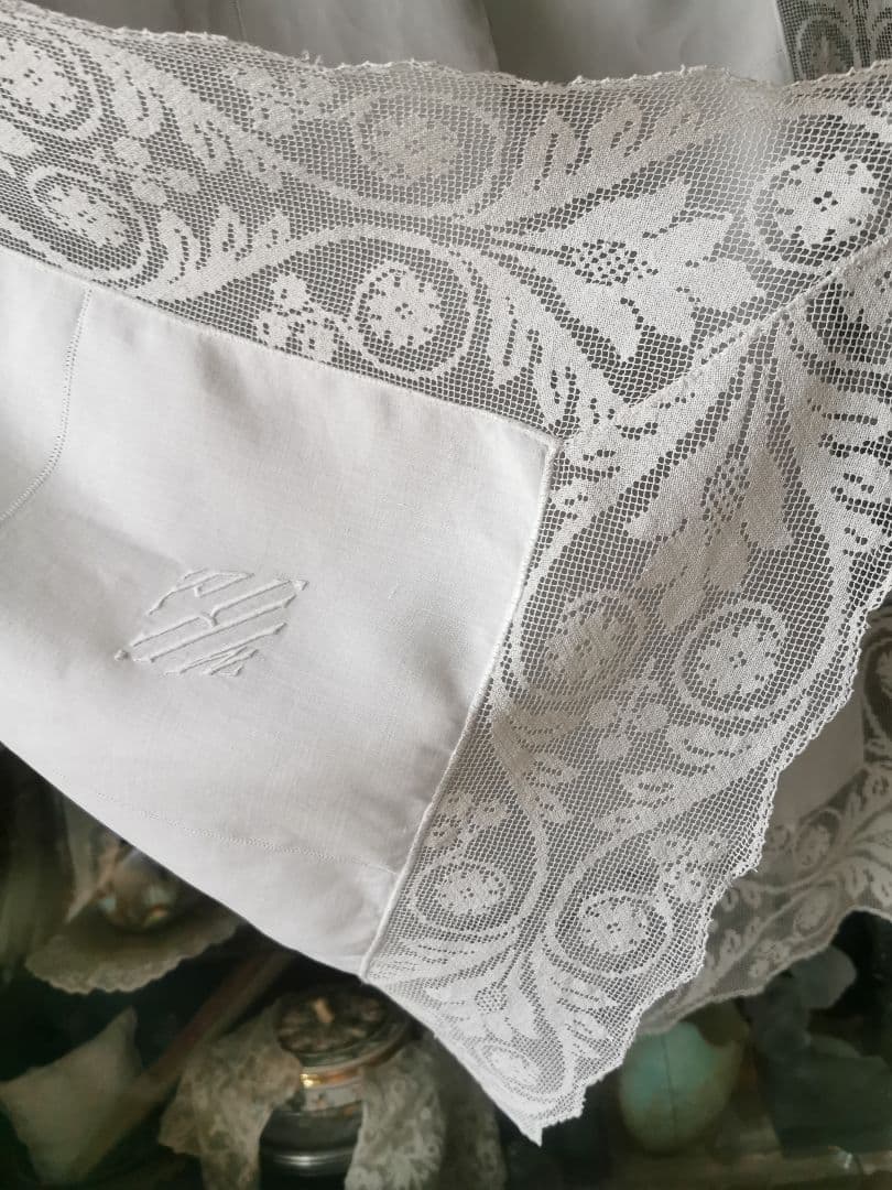 アンティーク 滑らかな細番手リネン フィレレース＆格子ドローンワーク 刺繍クロス