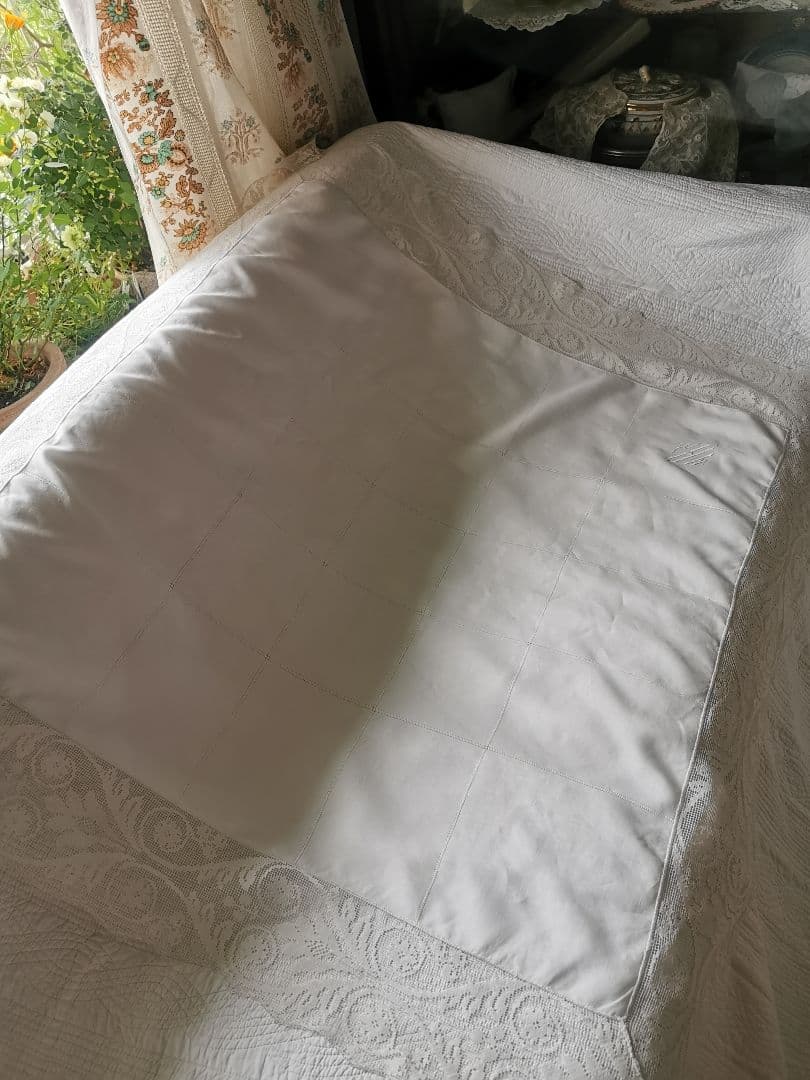 アンティーク 滑らかな細番手リネン フィレレース＆格子ドローンワーク 刺繍クロス