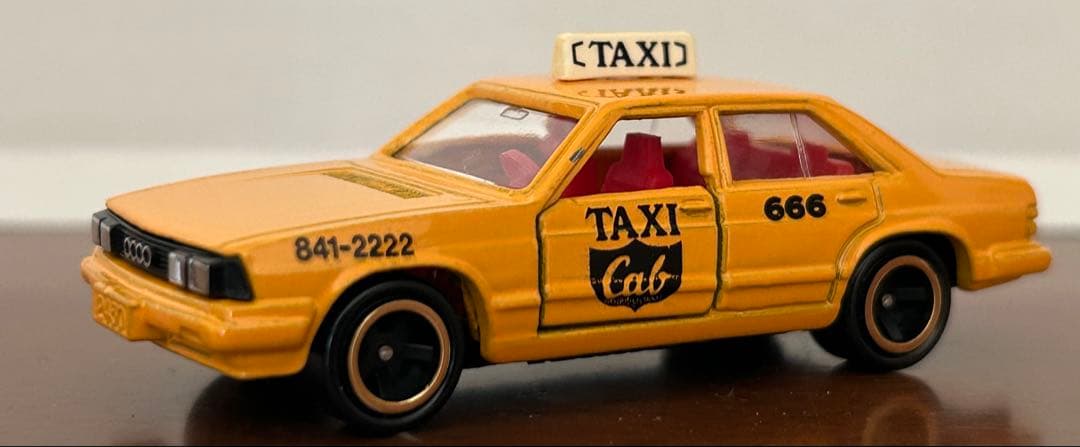 トミカ 青箱 アウディ5000ターボ 輸出仕様 TAXI