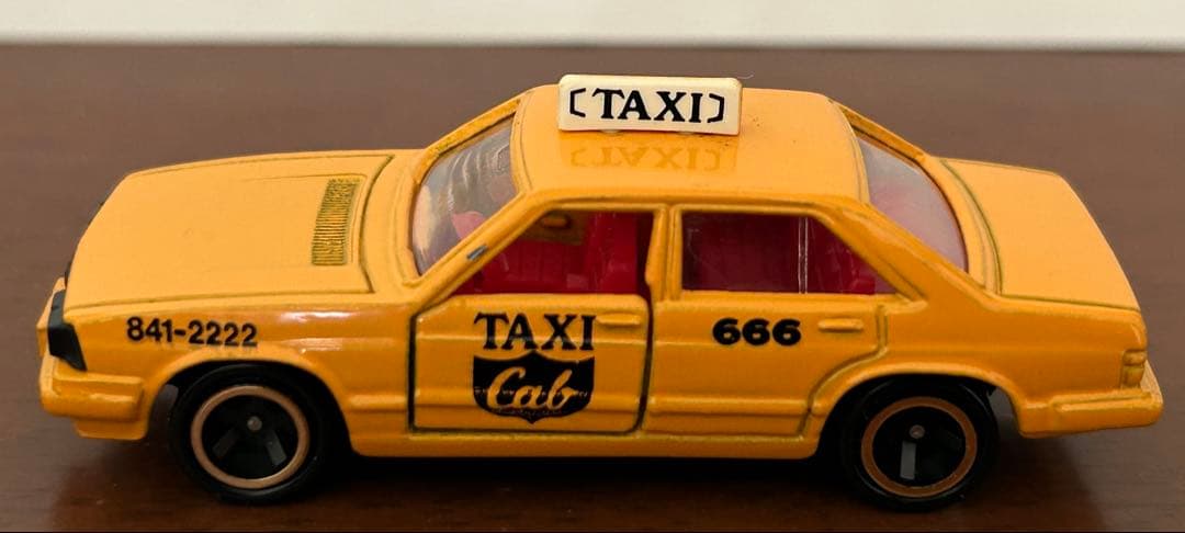 トミカ 青箱 アウディ5000ターボ 輸出仕様 TAXI