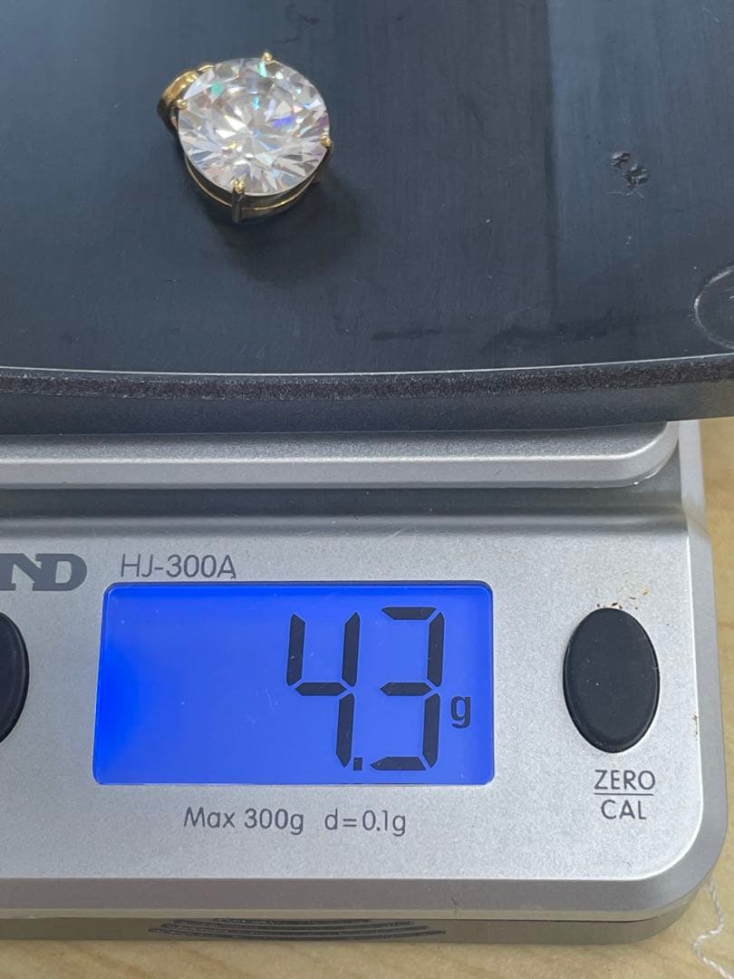 18金　ネックレス　ペンダント　トップ　ダイヤモンド？　サファイア？k18 大粒