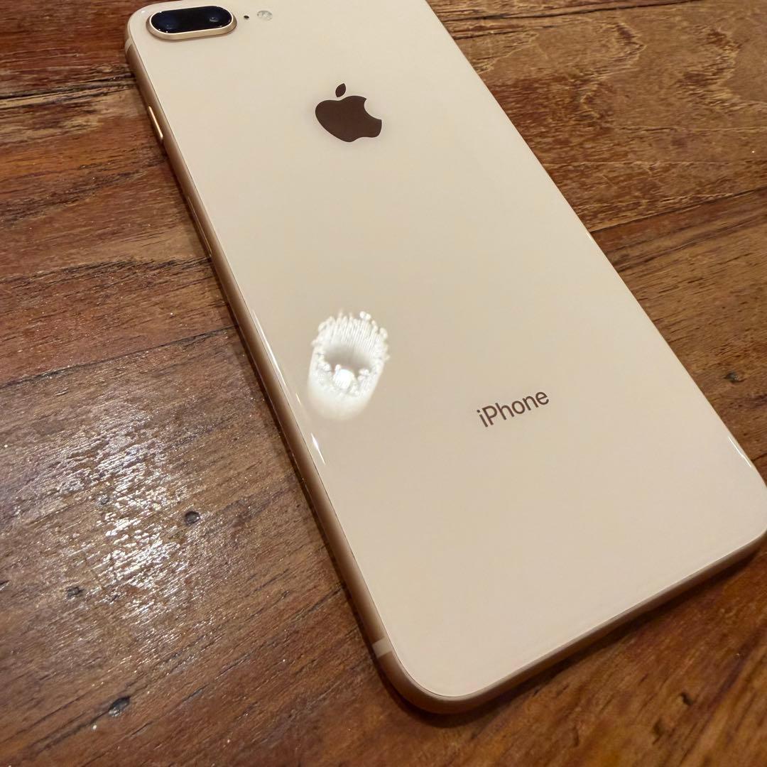 Apple iPhone 8 Plus ゴールド