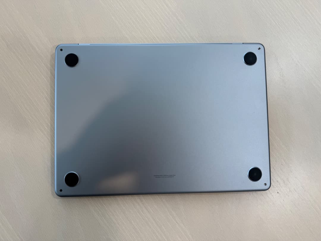 MacBook Air M2 13.6” 8GB 256GB グレー US配列