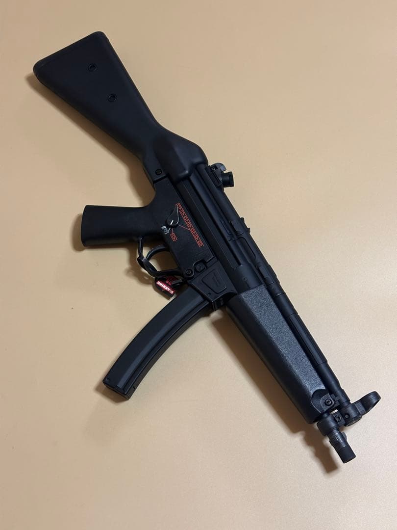【美品】東京マルイ H＆K MP5 A4 マグ/箱/バッテリーと充電器