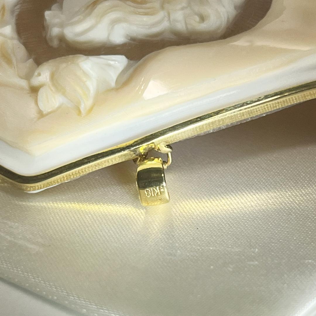 18金 大きい三層 シェルカメオ　K18YG　ジュエリーペンダント兼ブローチ