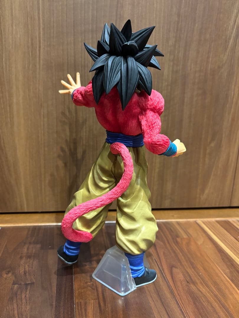 ドラゴンボールフィギュア　一番くじ　グレイテストサイヤン　超サイヤ人4