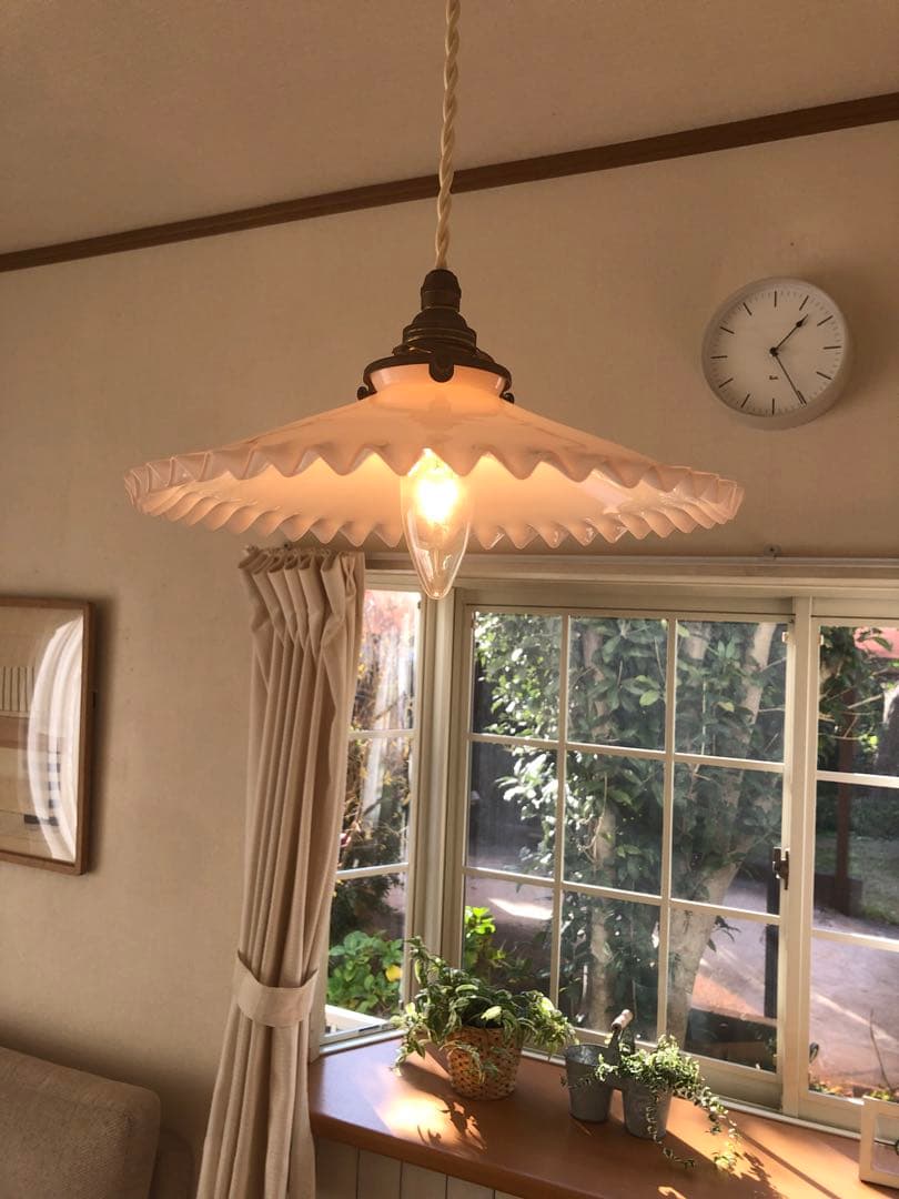 フランス　アンティーク　ミルクガラス　フリルシェード　ランプシェード　ピンク