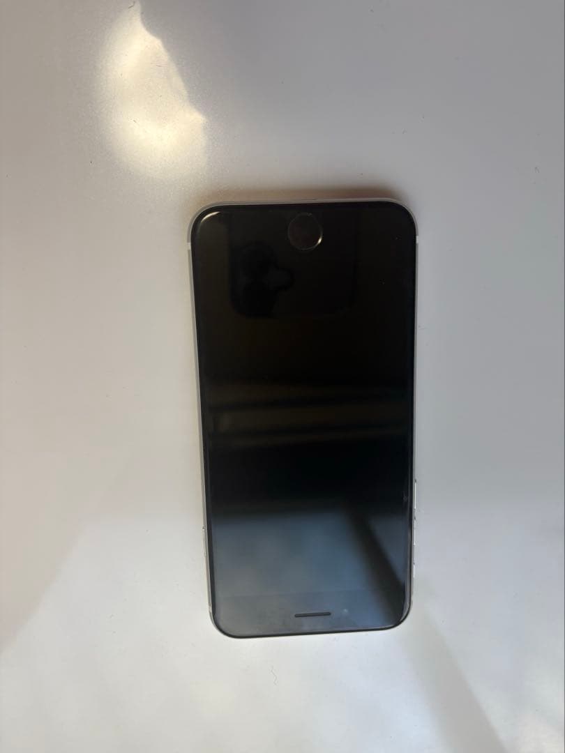 携帯電話本体 iPhone SE2 64GB