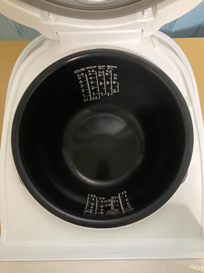 ★美品★２3年製TOSHIBA RC-10HR IH炊飯ジャー炊飯器5.5合炊き