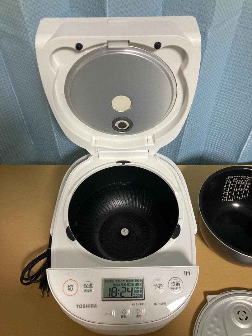 ★美品★２3年製TOSHIBA RC-10HR IH炊飯ジャー炊飯器5.5合炊き