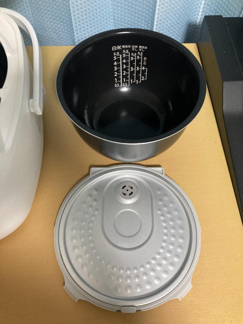 ★美品★２3年製TOSHIBA RC-10HR IH炊飯ジャー炊飯器5.5合炊き