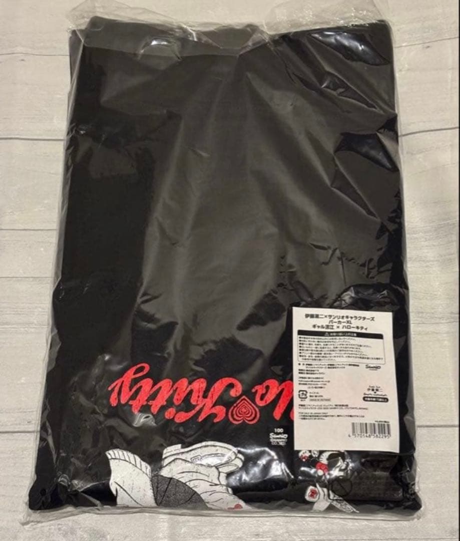 伊藤潤二×サンリオキャラクターズ パーカー ギャル富江×ハローキティ ＸＬサイズ