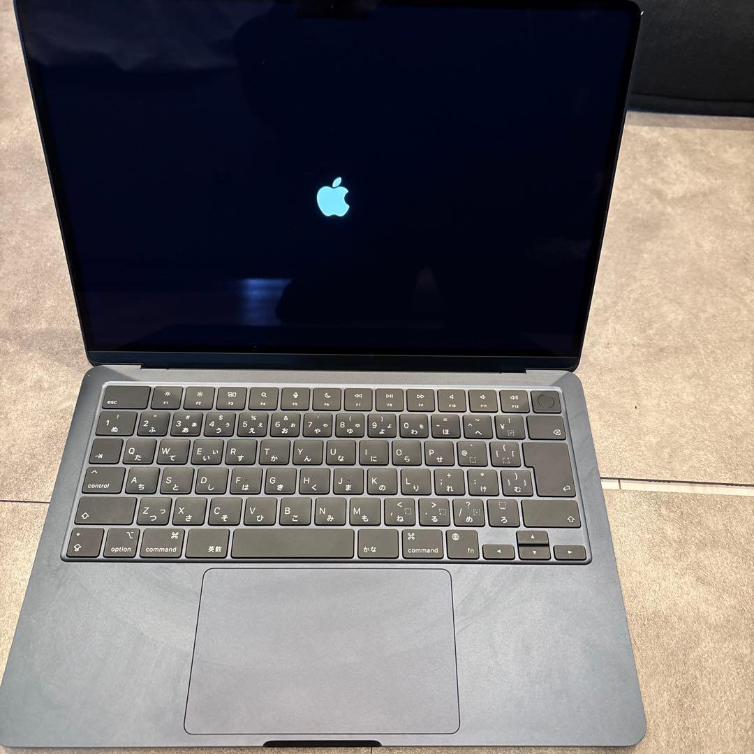 MacBook Air 13.6インチ　M2　スペースグレー 本体 充電器付き