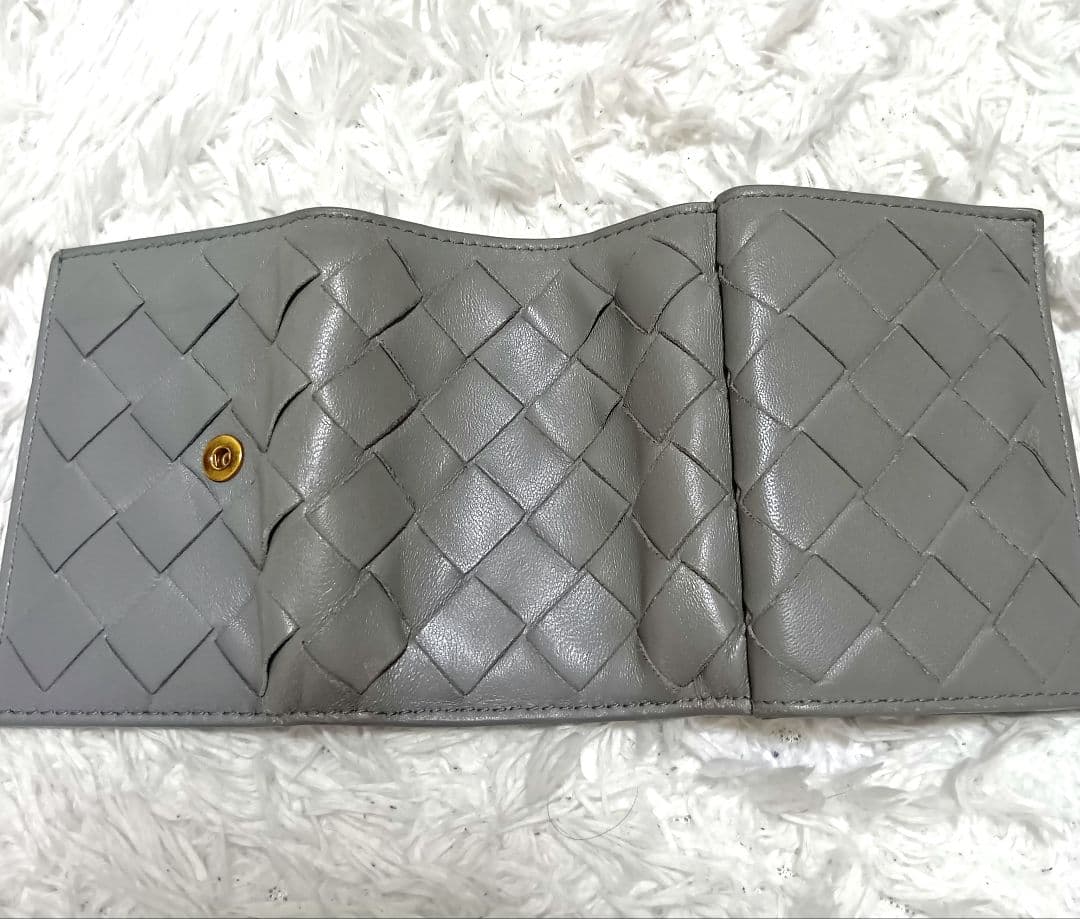 ボッテガヴェネタ　三つ折り財布　レザー　グレー　コンパクトウォレット