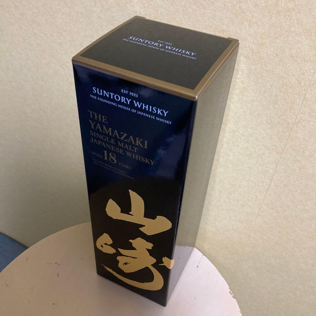 山崎18年　サントリー　新品　ウイスキー