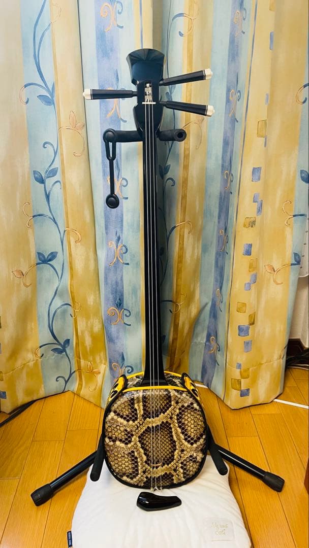 本皮 三線 美品！ケース+ウマ+バチ付き 沖縄三線