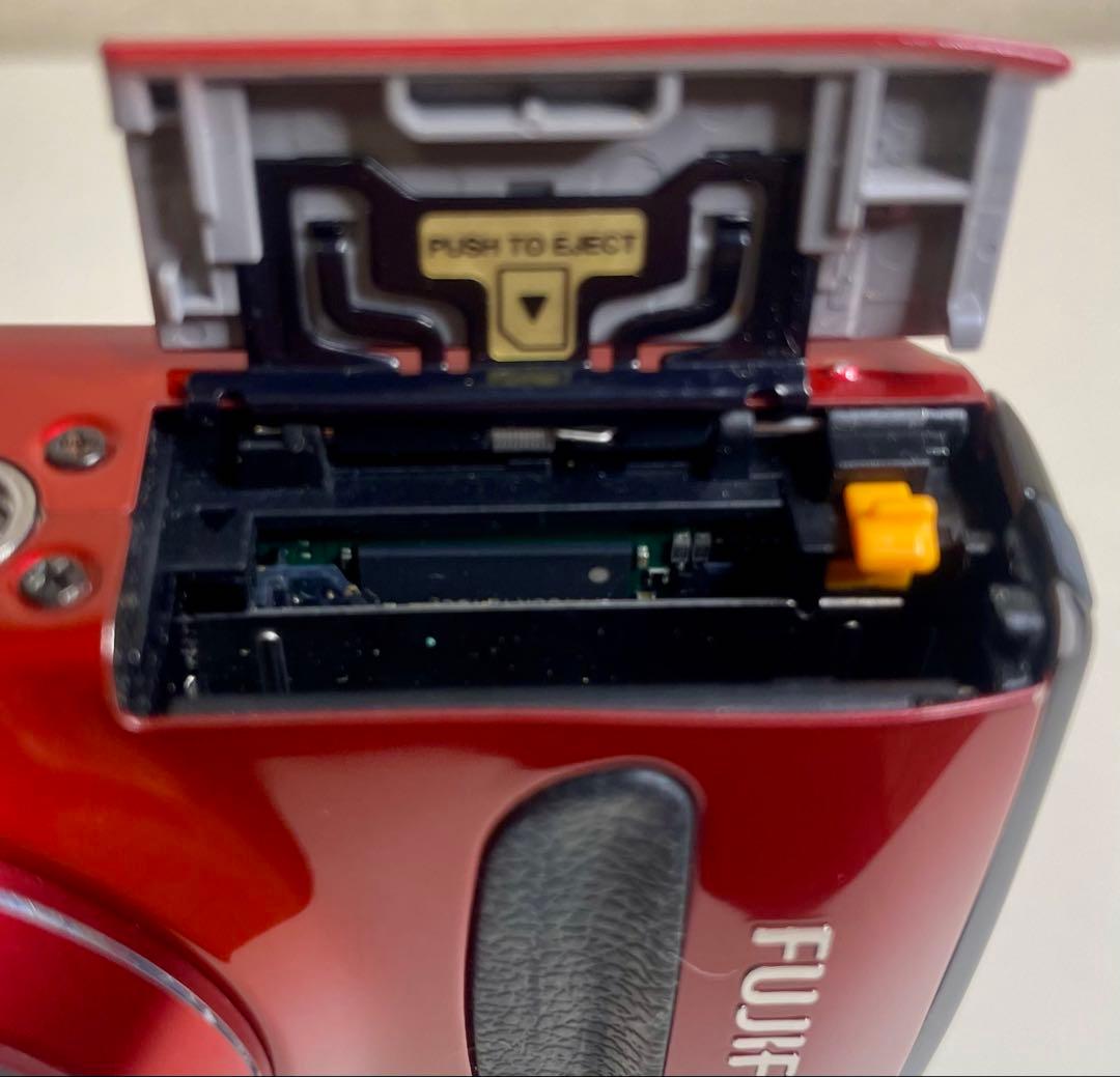 Fujifilm FINEPIX F550EXR コンパクトデジタルカメラ