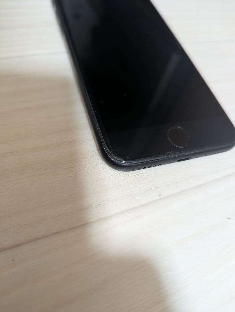 iPhoneSE第2世代64GBブラック