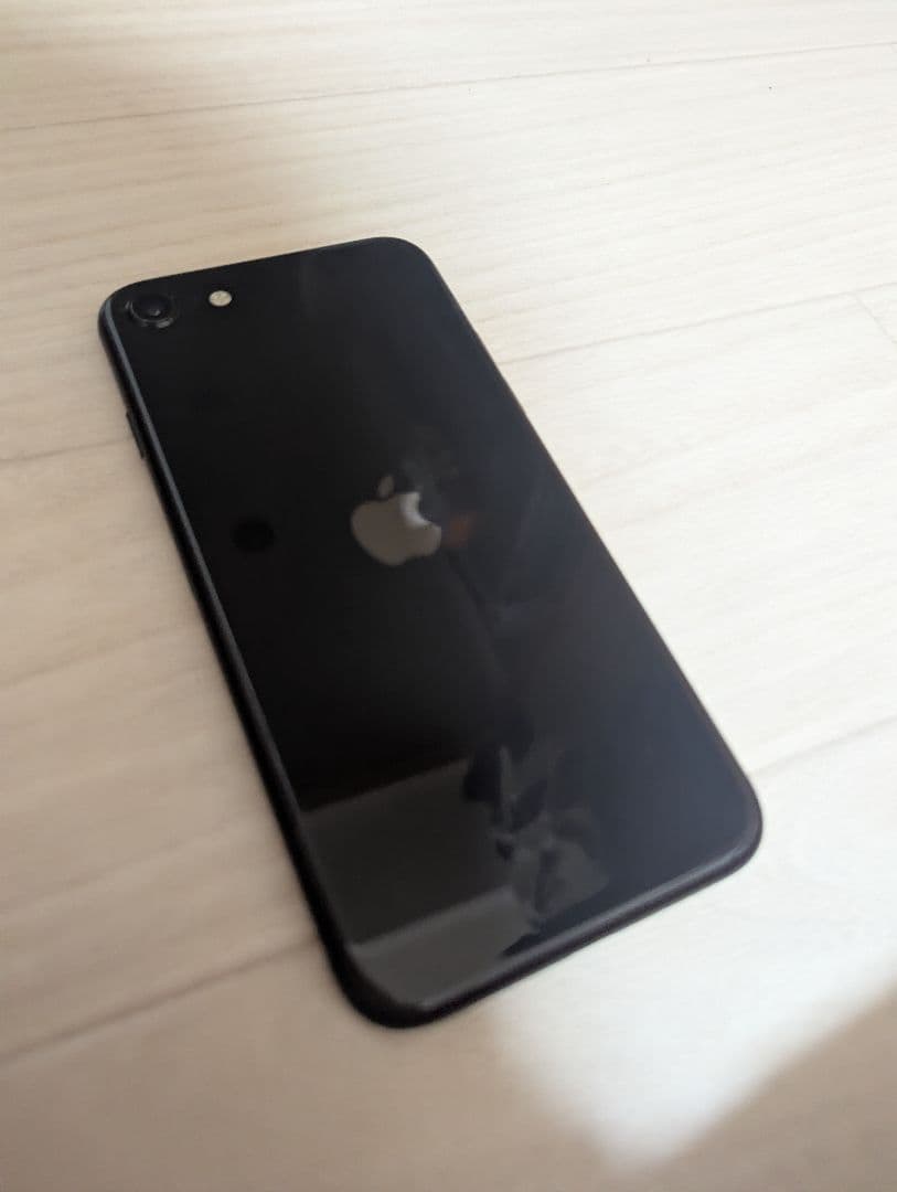iPhoneSE第2世代64GBブラック