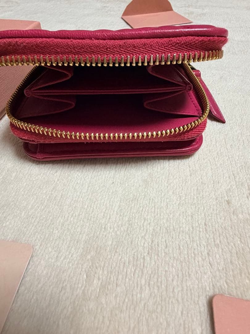 MIUMIU ミュウミュウ マテラッセ 二つ折り財布 ラウンドファスナー　ピンク