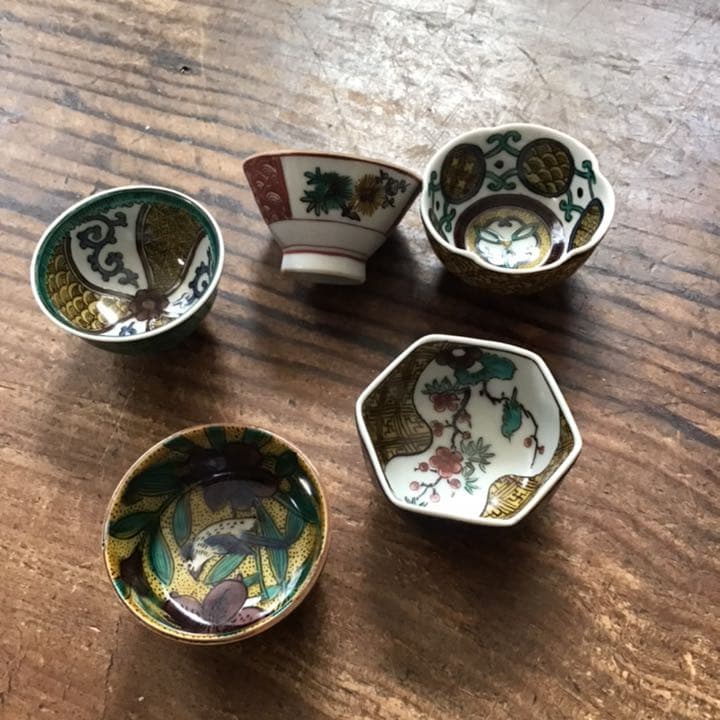 徳田八十吉　(二代) 色絵変わり盃5客　　九谷焼