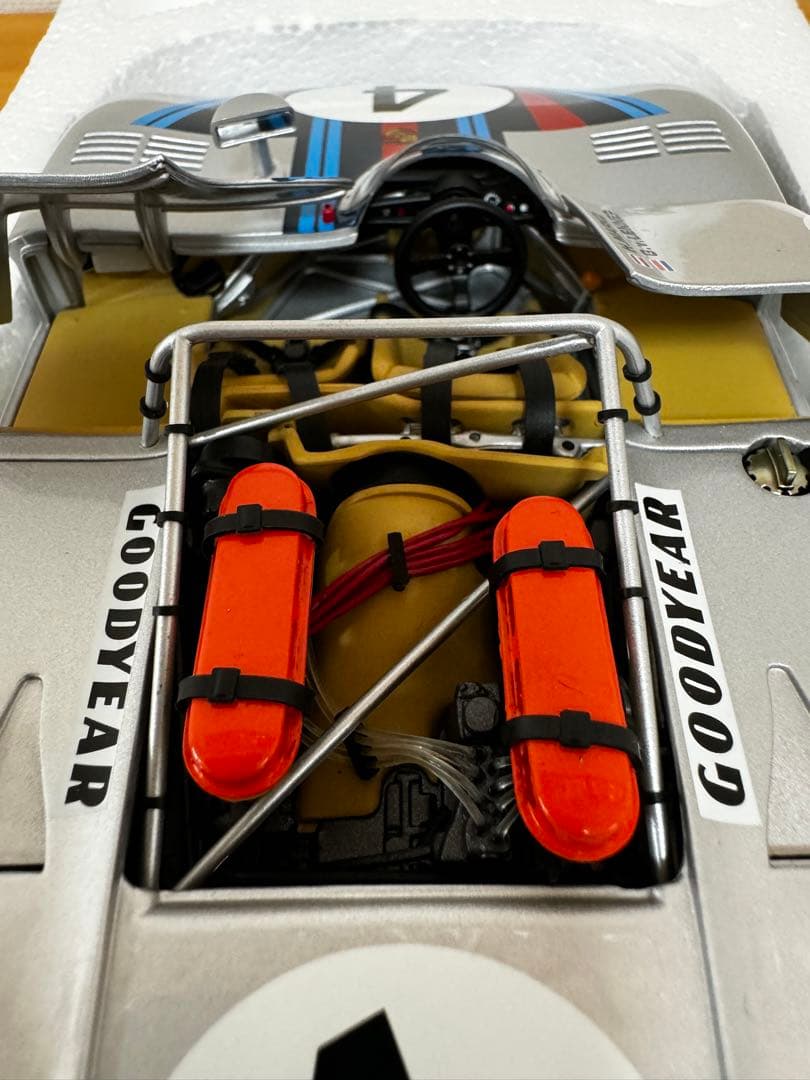 【AUTO art】 Porsche 908 / 03 #4 Martini