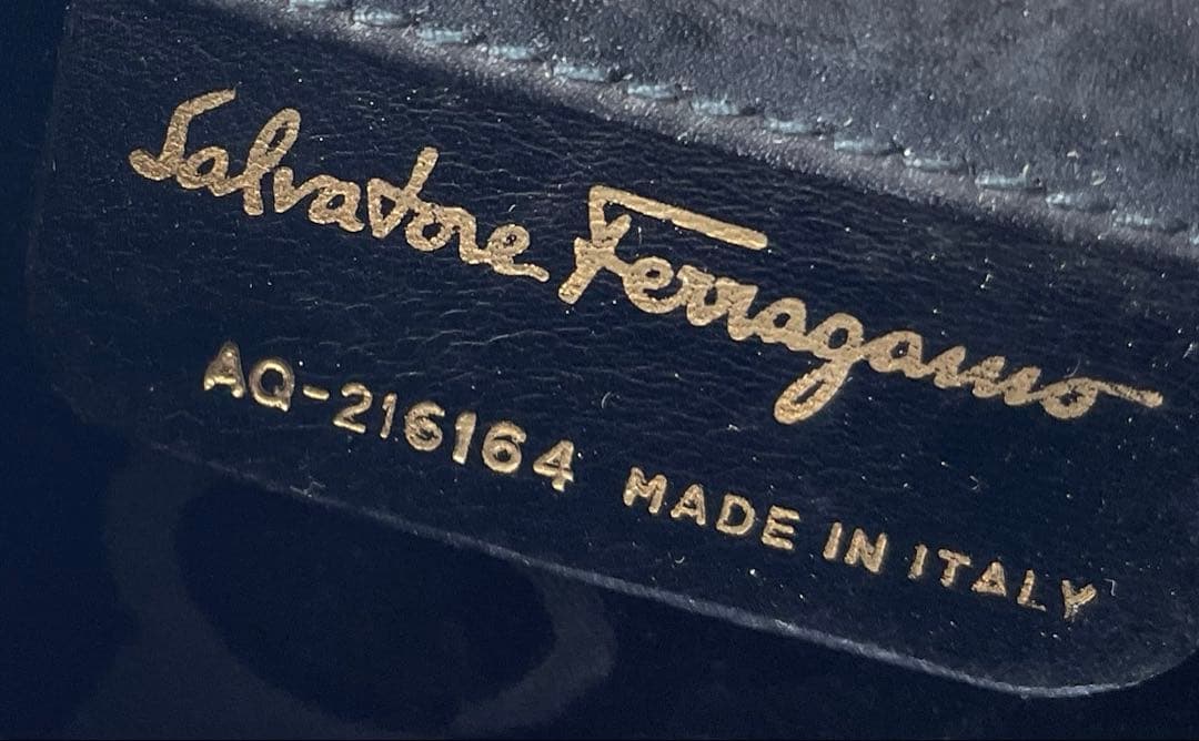 フェラガモ クラッチ バック 財布 取り外しショルダー 付き ななめ掛け