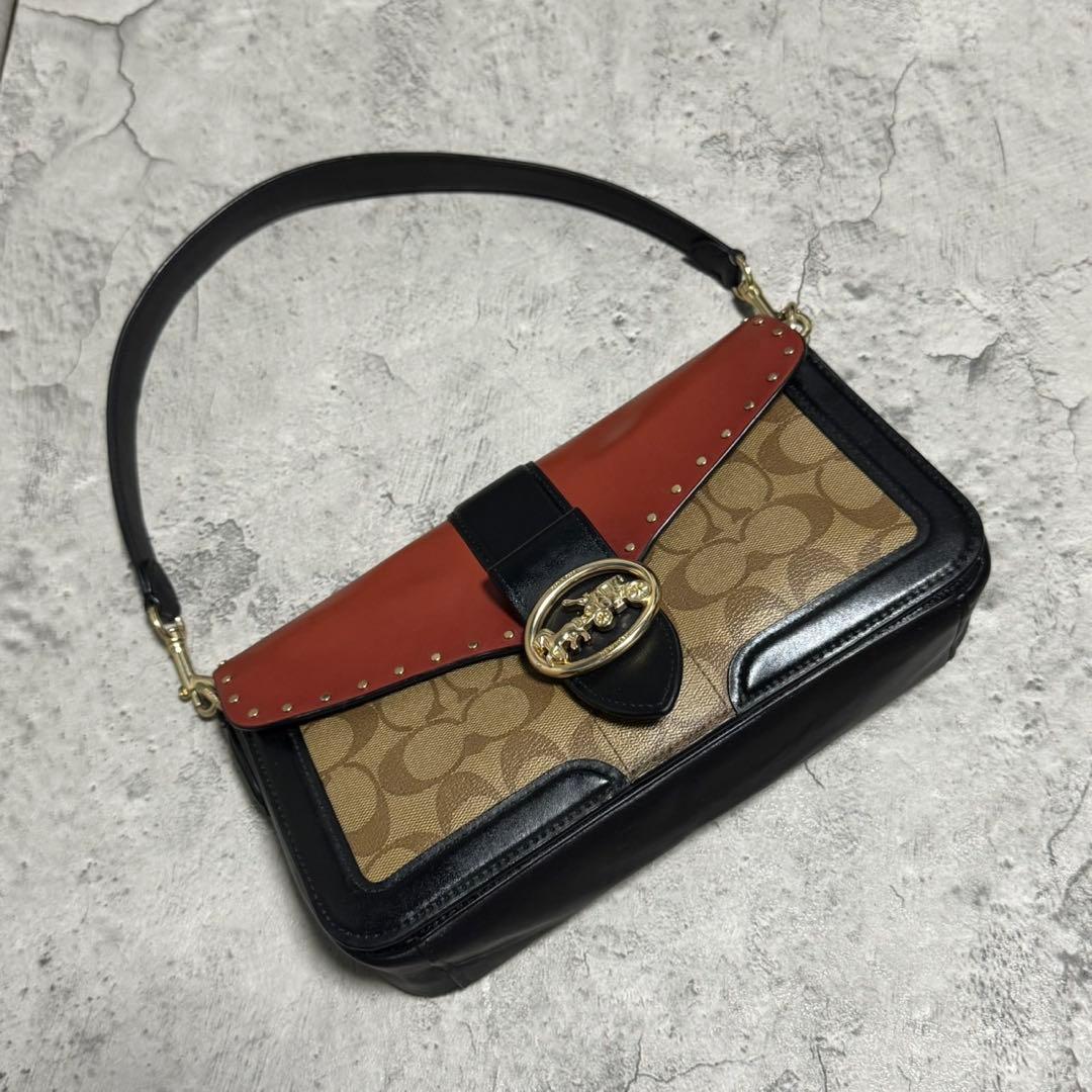 美品✨️コーチ ワンショルダーバッグ ジョージー レザー スタッズ 茶 5605