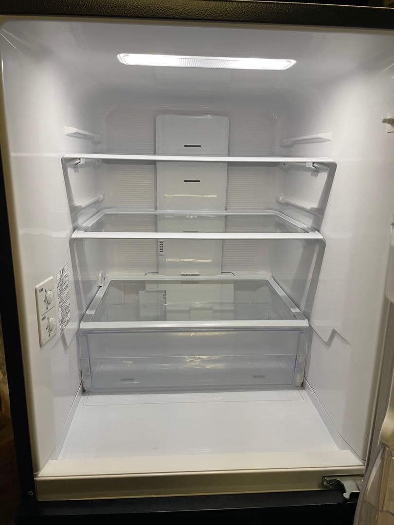 ア*ン様 HITACHI 日立 冷凍冷蔵庫 3ドア R-27SV 2023年製