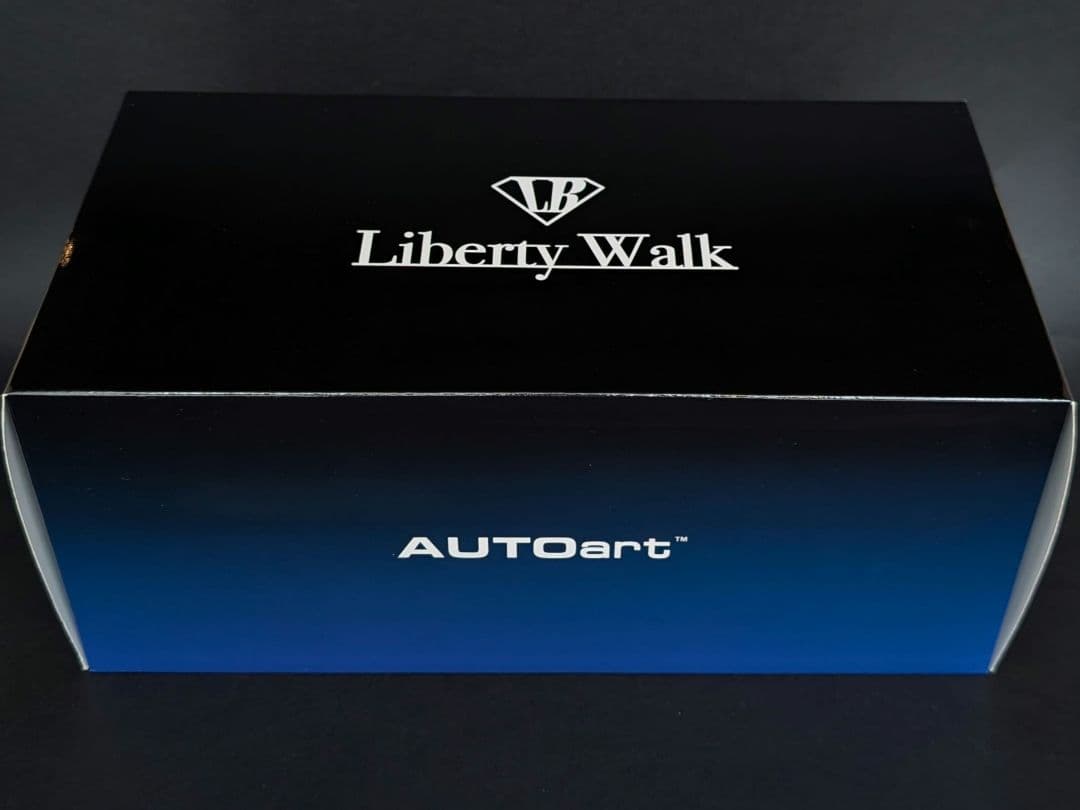 【てつ】オートアート 1/18 アヴェンタドール LBWKリバティウォーク