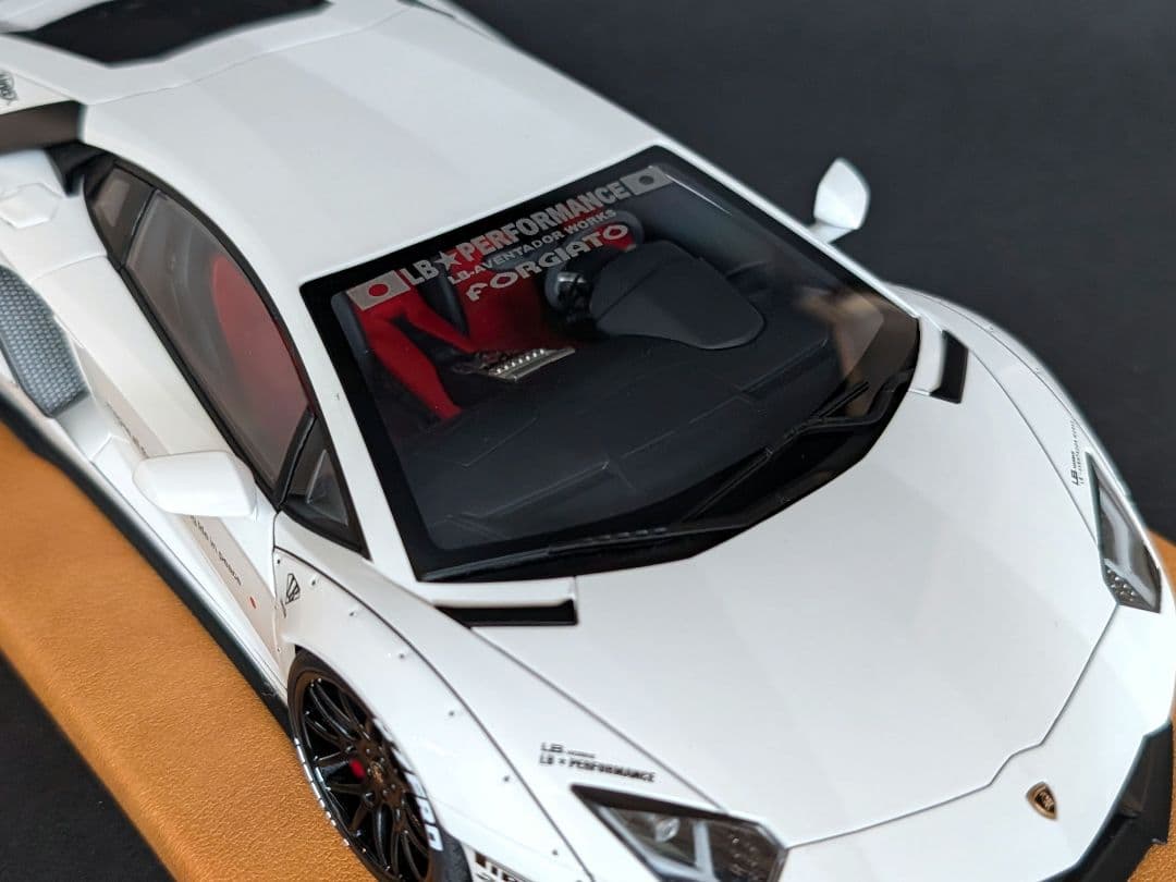 【てつ】オートアート 1/18 アヴェンタドール LBWKリバティウォーク